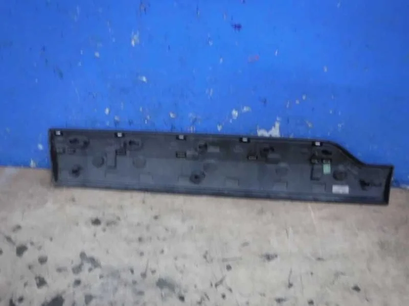 Накладка двери задняя правая Volvo XC90