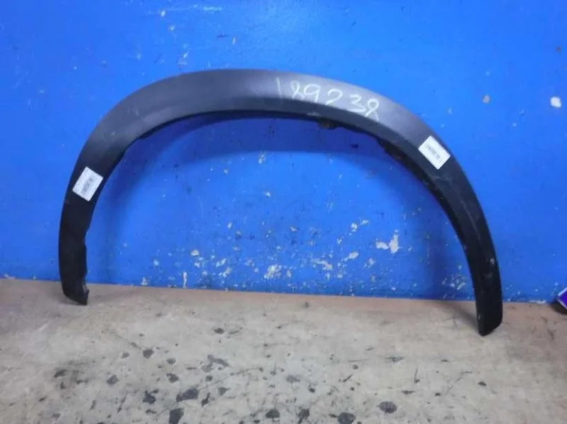 Накладка крыла передняя правая Lexus NX200