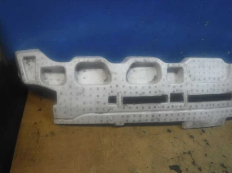 Наполнитель бампера задний Lexus RX300
