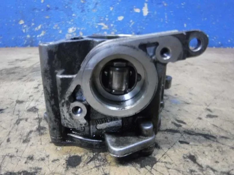 Насос вакуумный Skoda Octavia A5