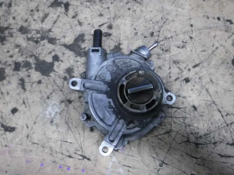 Насос вакуумный Mercedes-Benz E W211