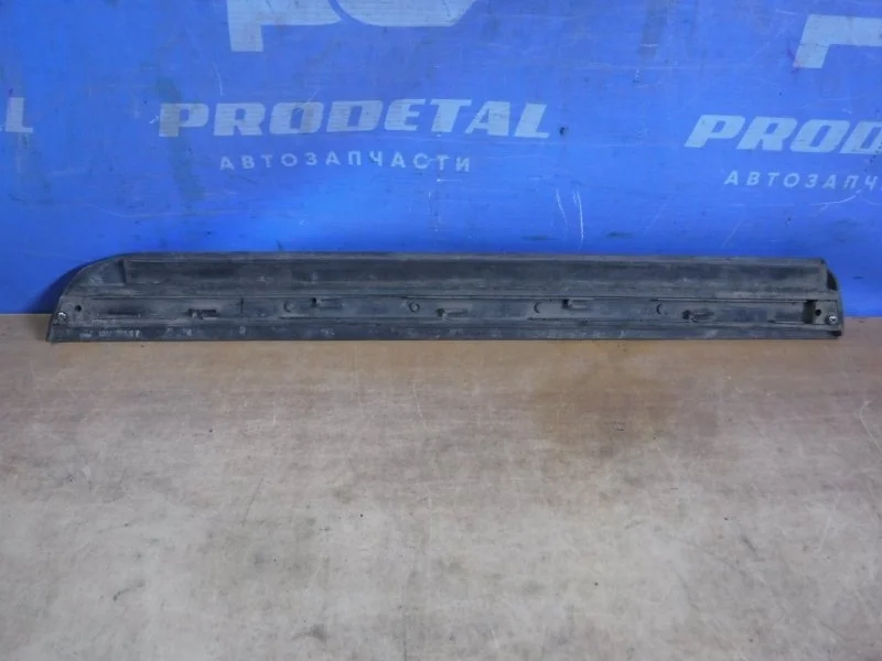 Молдинг двери задний правый Audi A4 B6