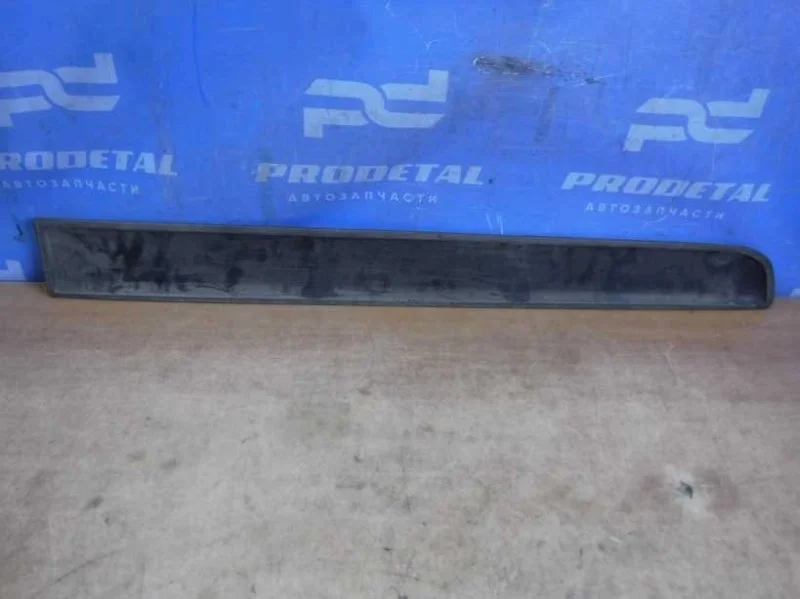 Молдинг двери передний левый Suzuki SX4