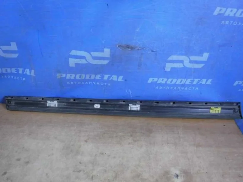 Молдинг двери передний правый Audi A6 C6