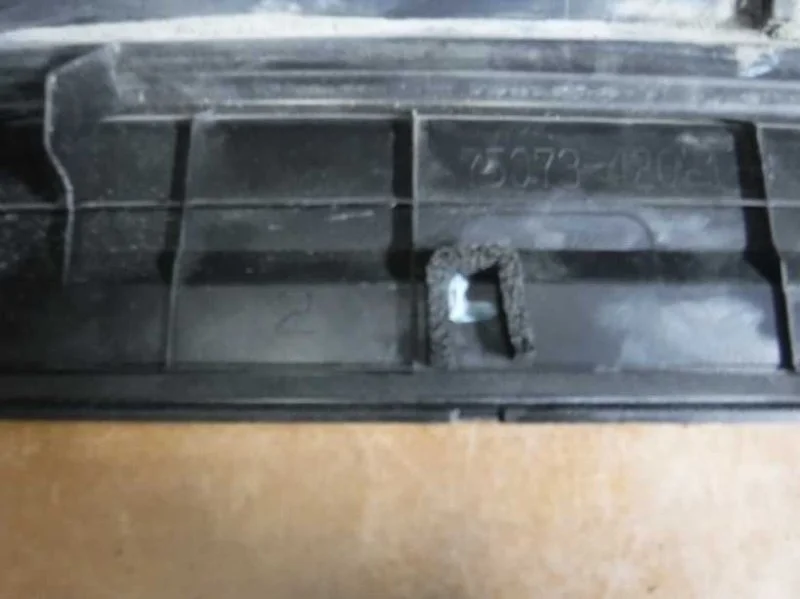 Молдинг двери Toyota RAV4