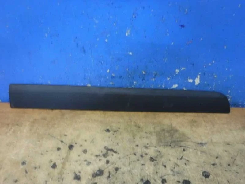 Молдинг двери передний Suzuki SX4