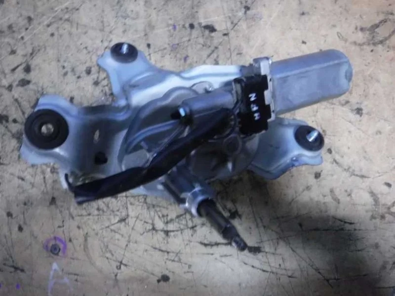 Моторчик стеклоочистителя задний Hyundai Solaris