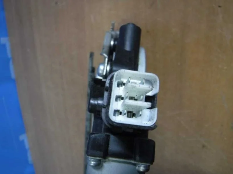 Моторчик стеклоподъемника Mitsubishi ASX