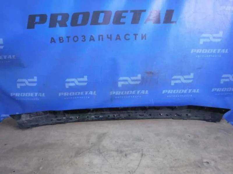 Накладка бампера передняя Toyota RAV4