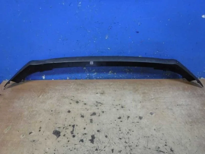 Накладка бампера передняя Toyota RAV4