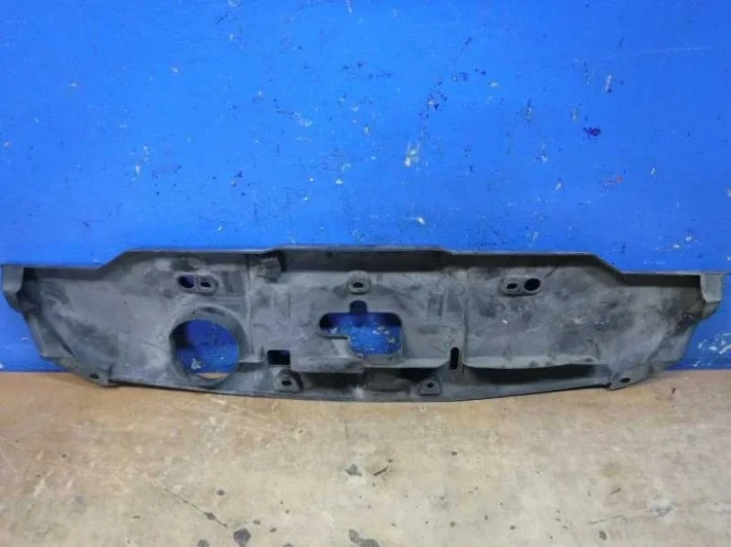 Кожух замка капота Honda CR-V