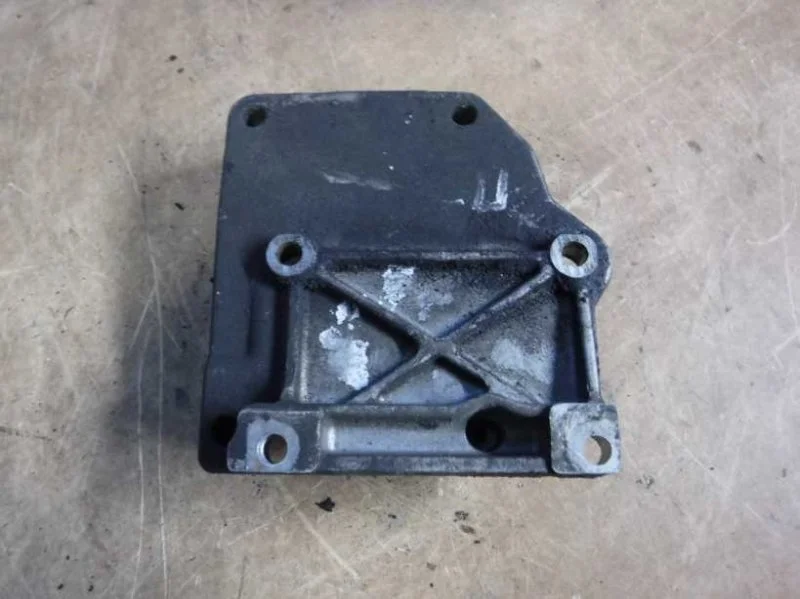 Кронштейн кондиционера Peugeot 407