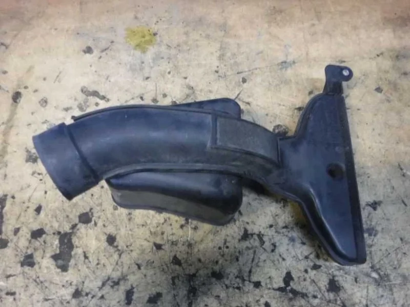 Воздухозаборник (внутри) Toyota Camry V40