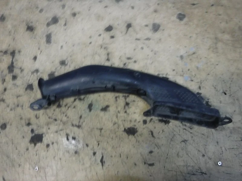 Воздухозаборник (наружный) Ford Focus 3