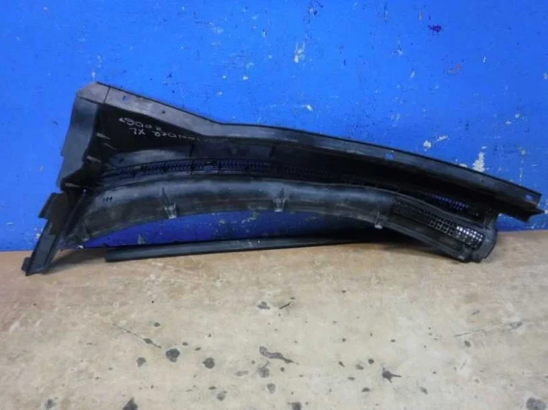 Жабо Mitsubishi Outlander XL CW