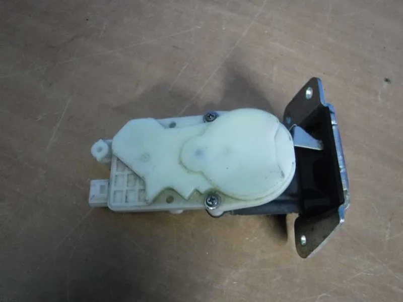 Замок багажника Mitsubishi ASX