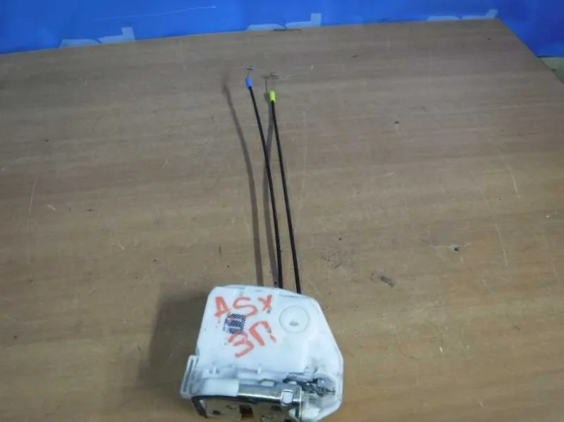 Замок двери задний правый Mitsubishi ASX