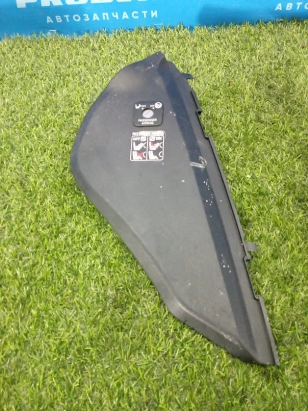 Накладка (кузов внутри) Lexus IS250 СЕДАН