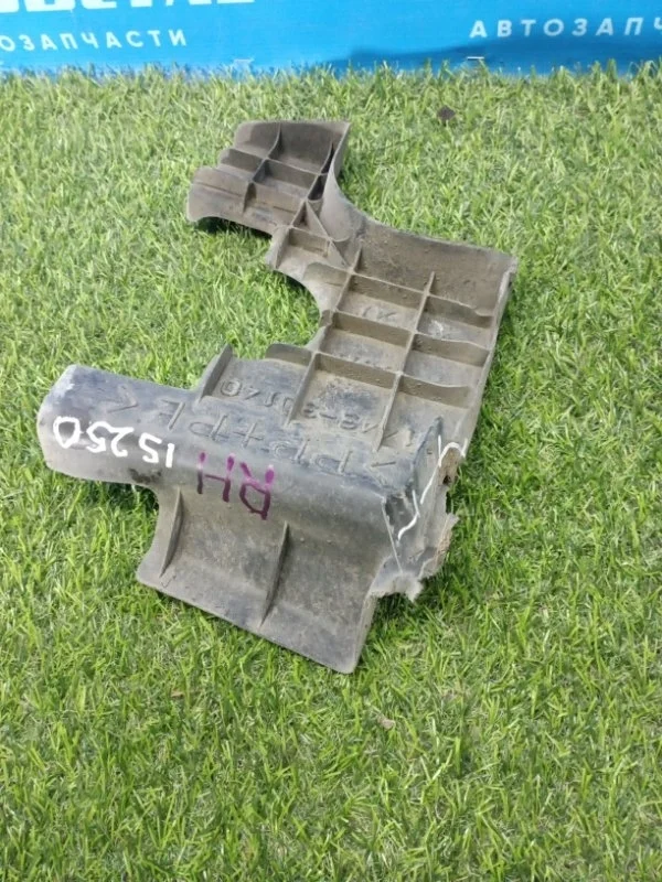 Пыльник двигателя правый Lexus IS250 2005-2013