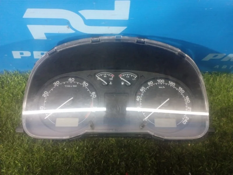 Панель приборов Skoda Octavia A4 2000-2011