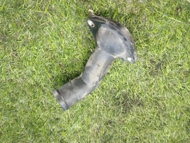 Тройник системы охлаждения Skoda Octavia A5 BSE