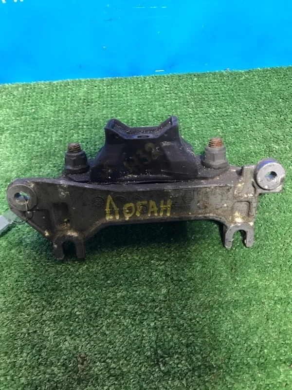 Опора КПП Renault Logan 2005-2014