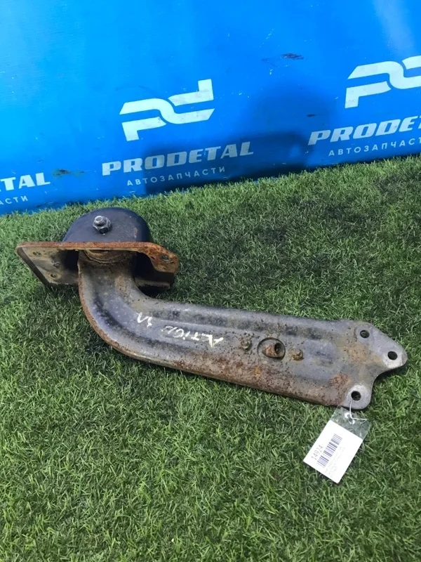 Рычаг продольный задний правый Ssang Yong