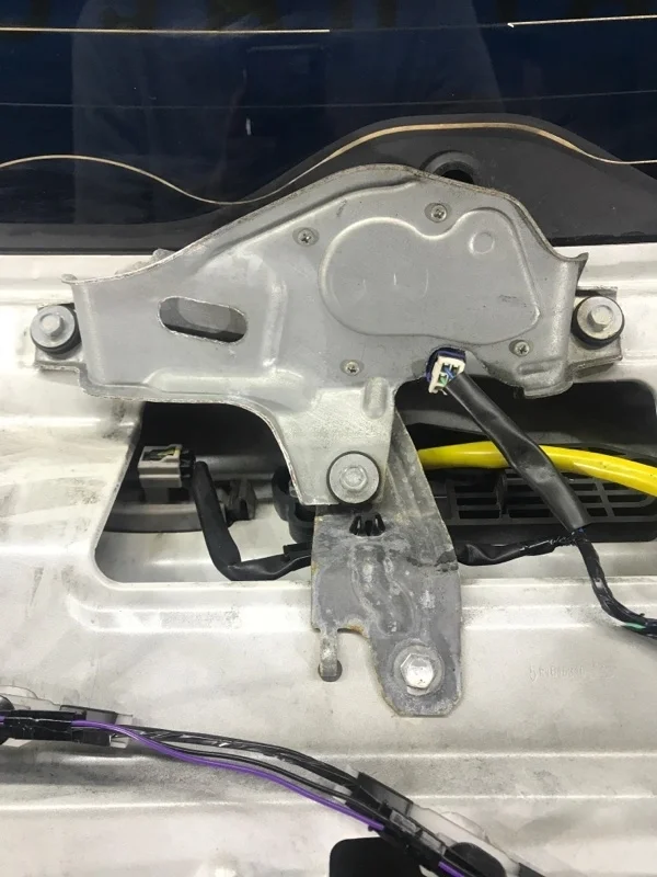 Моторчик стеклоочистителя Mitsubishi Outlander GF