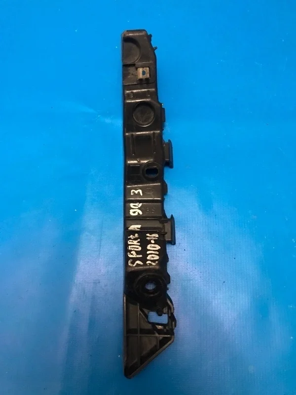 Кронштейн бампера передний левый Kia Sportage