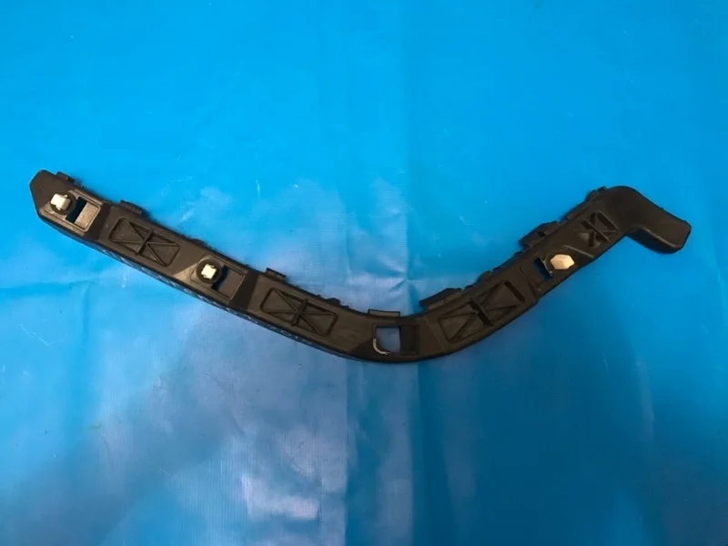 Кронштейн бампера задний правый Kia Sorento Prime