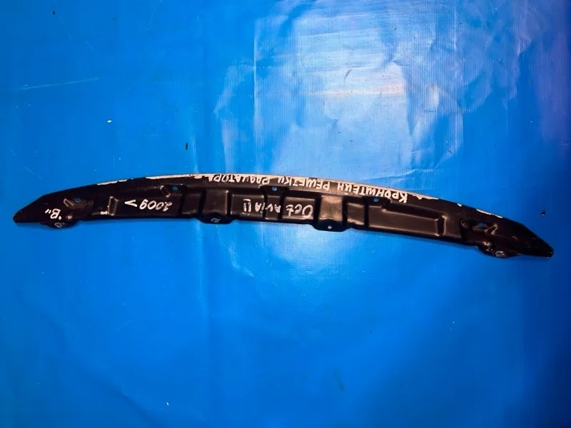 Кронштейн бампера передний Skoda Octavia A5