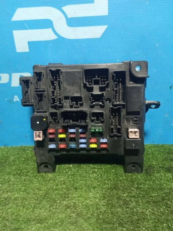 Блок предохранителей салонный Mitsubishi ASX 2010+