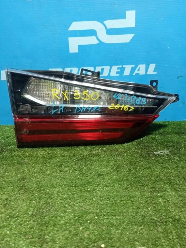 Фонарь задний левый Lexus RX4 2016+