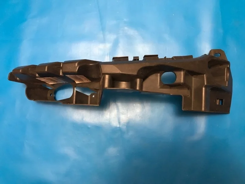 Кронштейн бампера передний левый Renault Scenic 2