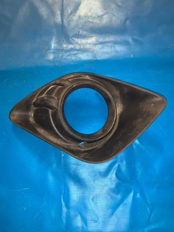 Накладка птф передняя правая Mitsubishi ASX 4B11