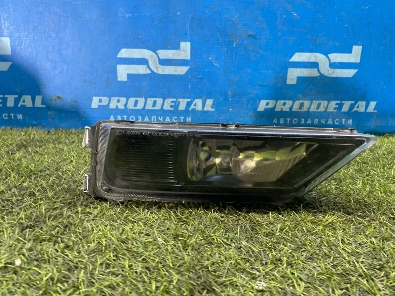Фара противотуманная передняя правая Volkswagen