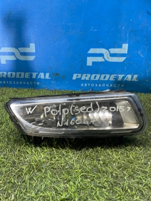 Фара противотуманная передняя правая Volkswagen