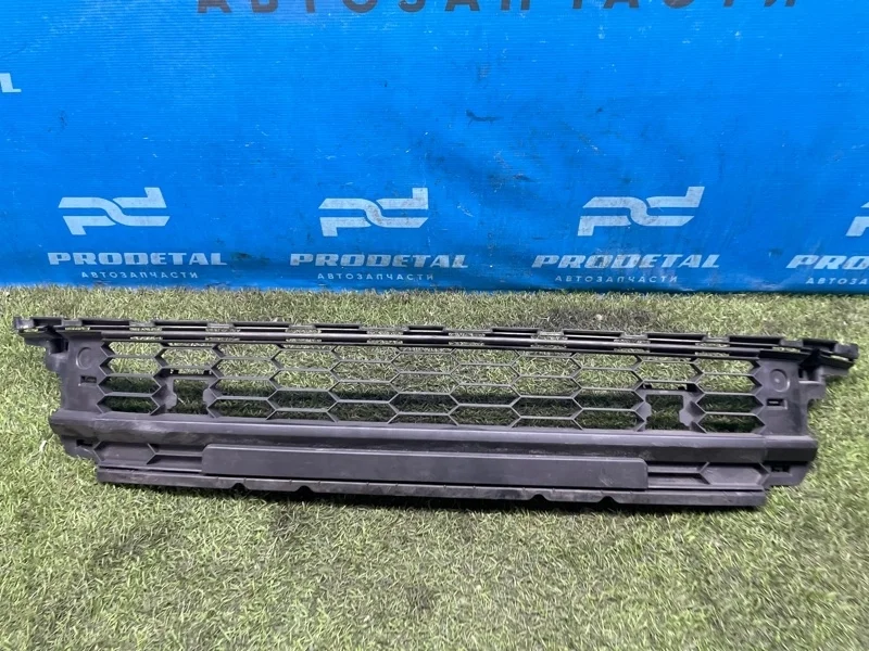 Решетка в бампер передняя Skoda Kodiaq