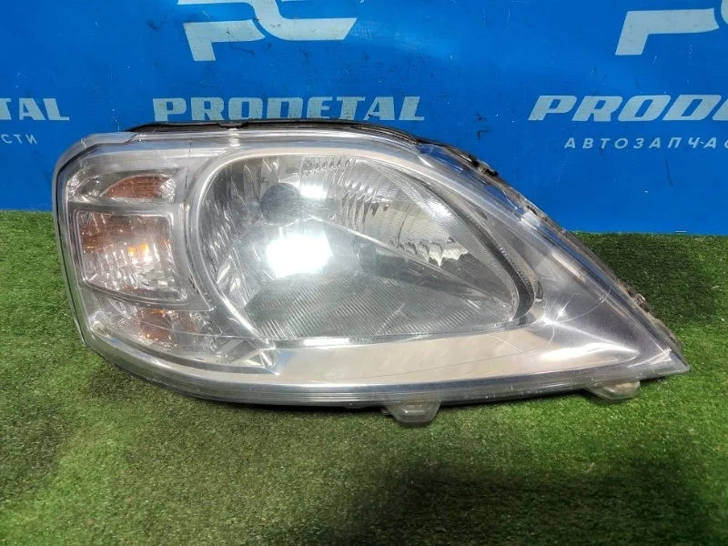 Решетка в бампер правая Skoda Octavia A7 2013-2020