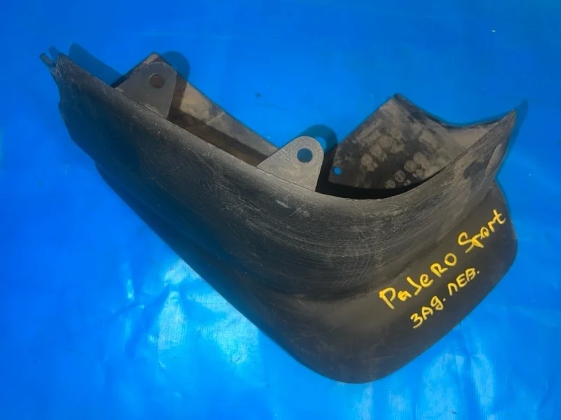 Брызговик задний левый Mitsubishi Pajero Sport KH