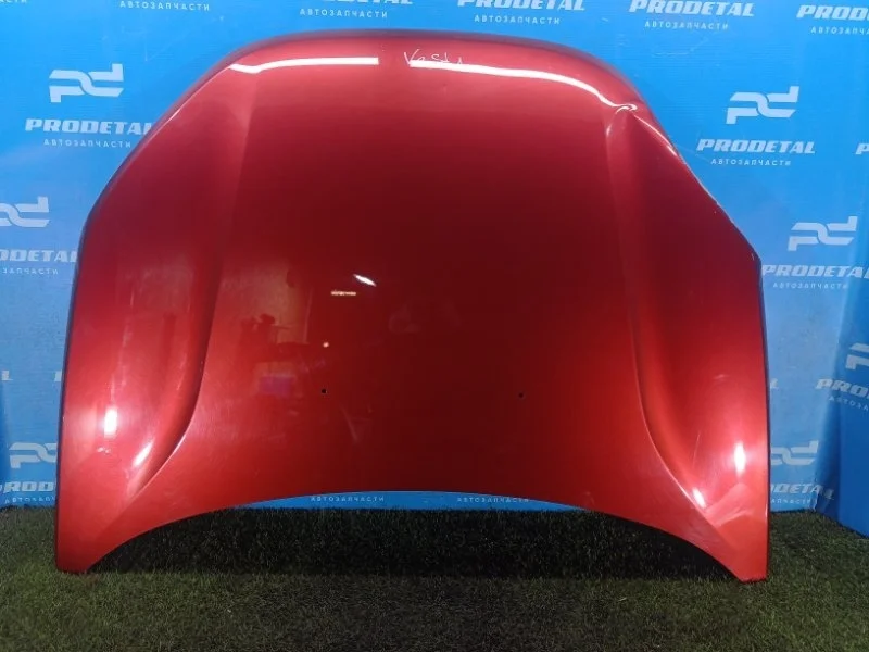 Капот Лада Веста