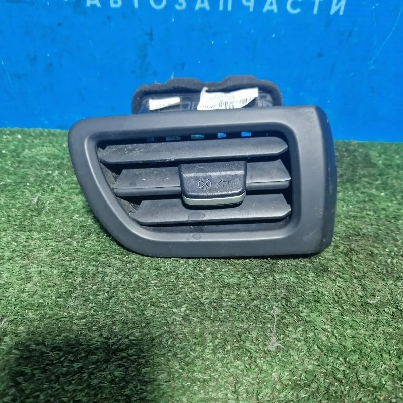 Дефлектор воздушный передний правый Kia Rio