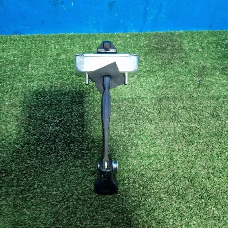 Ограничитель двери задний левый Lexus RX300