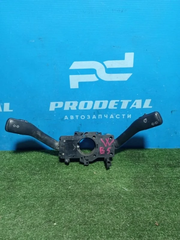 Блок подрулевых переключателей Volkswagen Passat