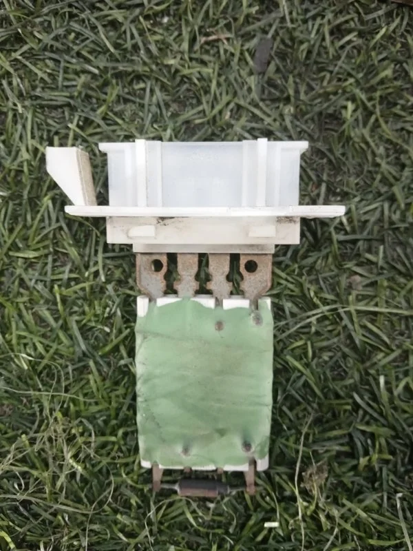 Резиcтор отопителя Renault Sandero