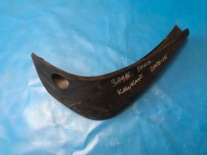 Брызговик задний правый Nissan Qashqai J10