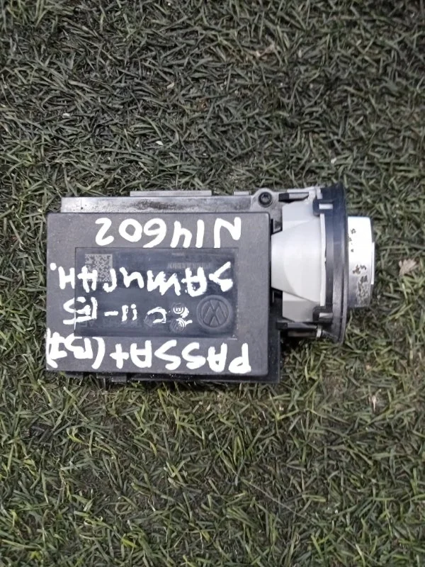 Кнопка запуска двигателя Volkswagen Passat B7