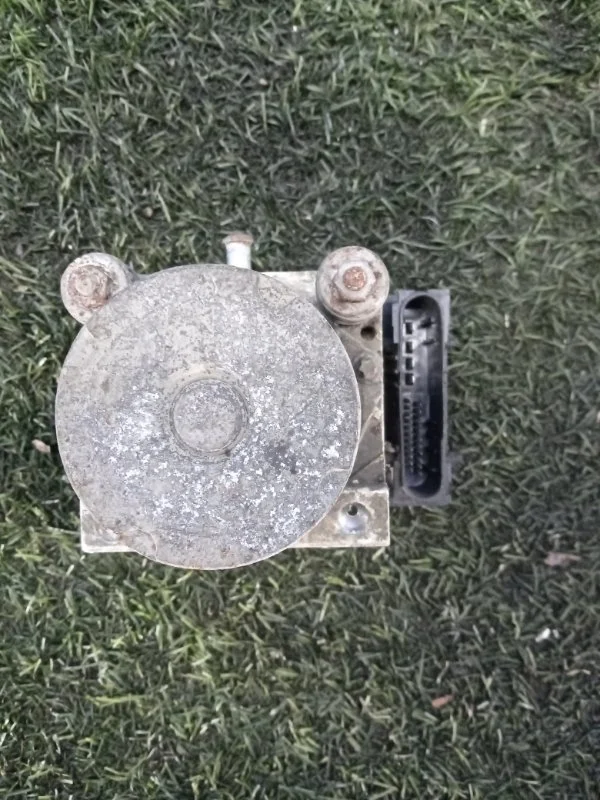 Блок ABS (насос) Nissan Primera P12E 2002-2007