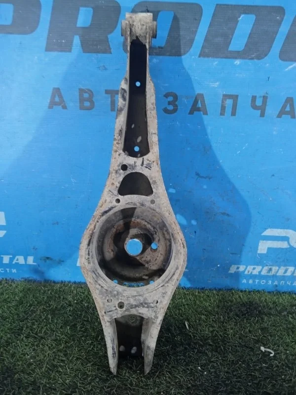 Рычаг подвески задний Skoda Octavia A5 2004-2013