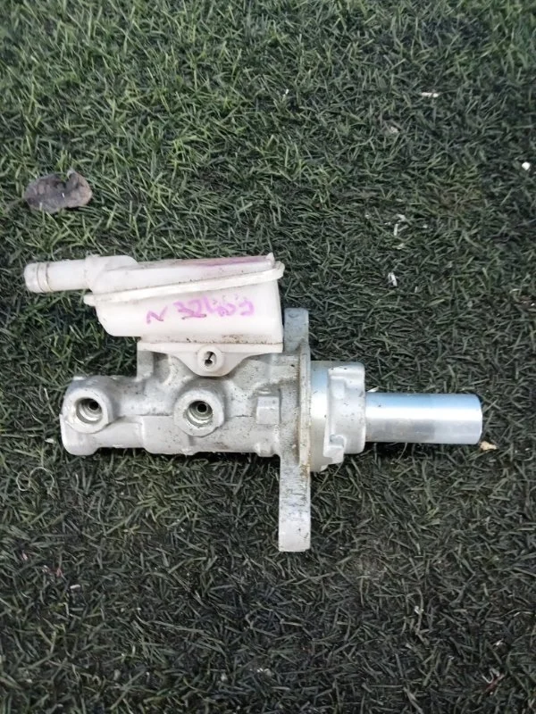 Главный тормозной цилиндр Mazda CX-7 2007-2012